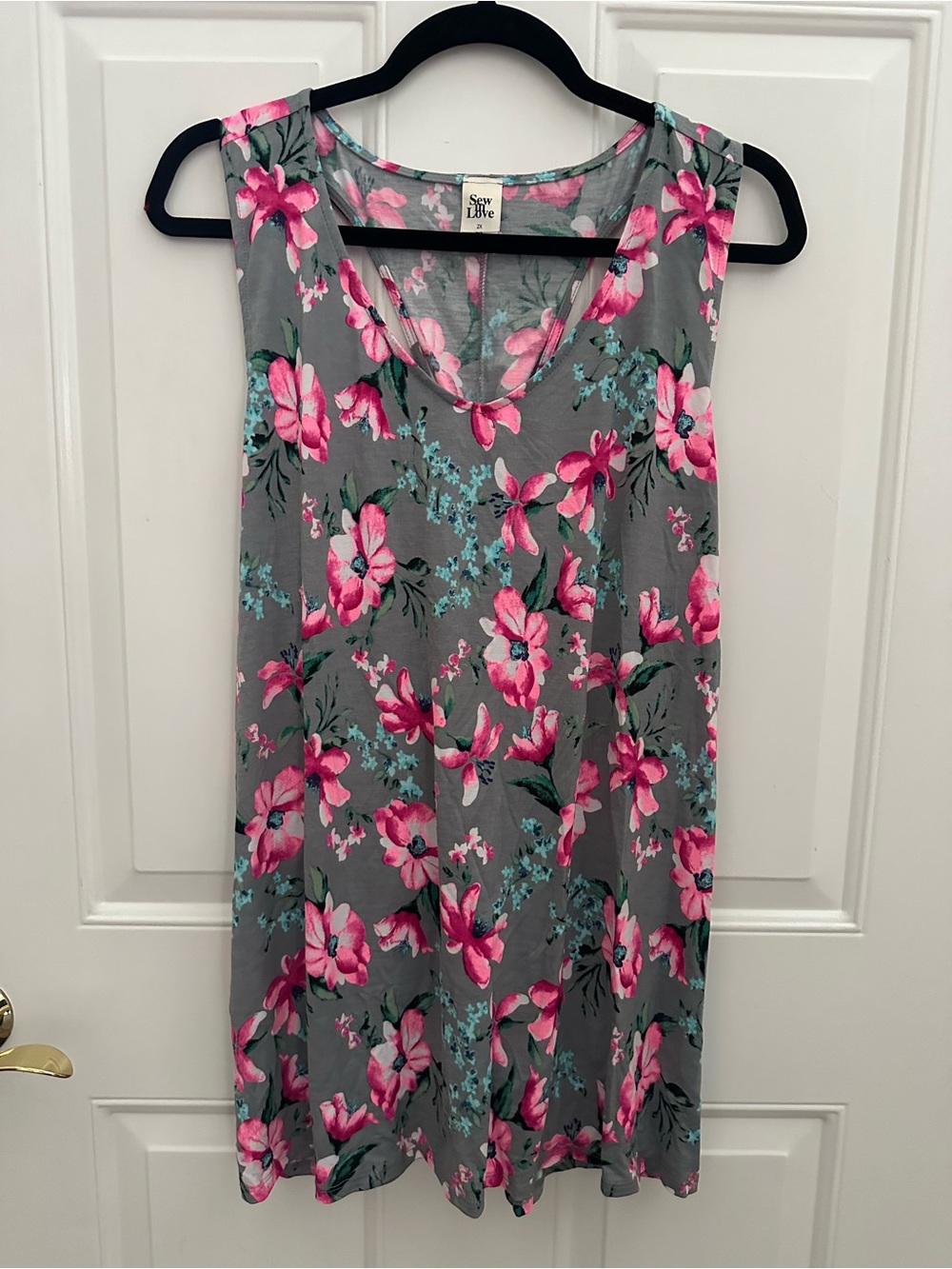 Sew in love Gray Floral Sleeveless V-Neck Women’s Top - Pink Floral